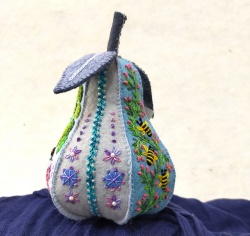 Pin Cushion - Pear 